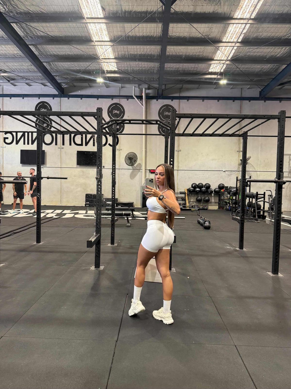 Signature V-Back Shorts - Cloud
