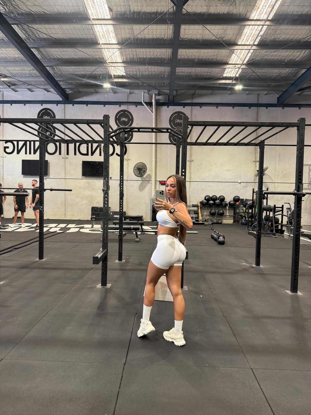 Signature V-Back Shorts - Cloud